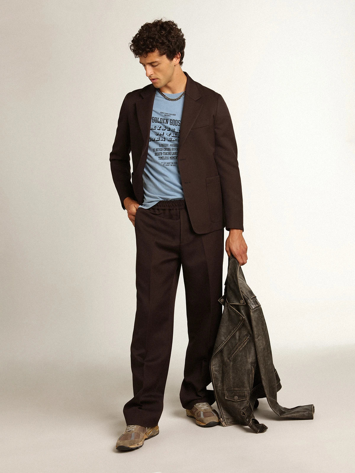 Blazer monopetto Collezione Journey in gabardine di lana color liquirizia con bottoni in corno