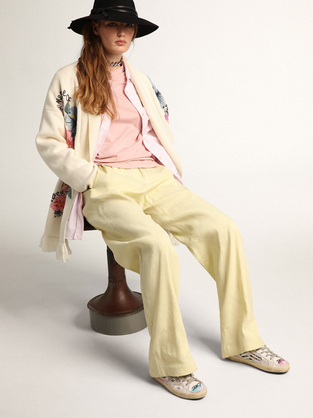Sneaker Super-Star Dream Maker bianche con costruzione reverse e dettagli multicolori nascosti