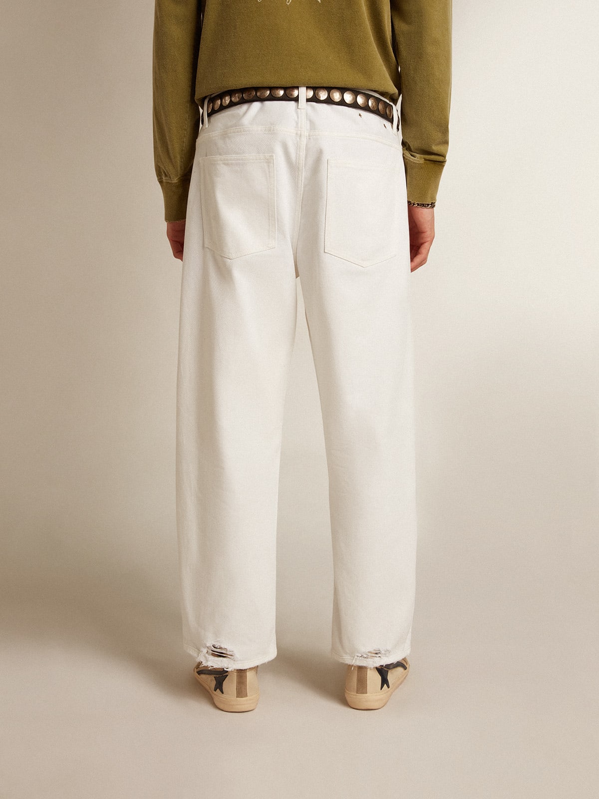Jeans bianchi dall'effetto stonewashed