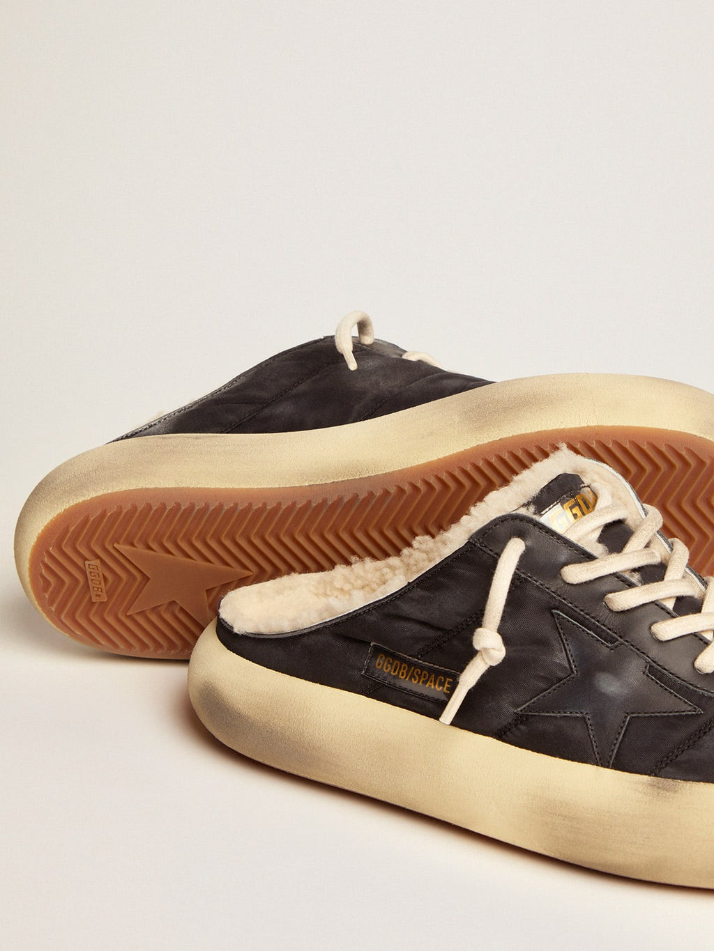 Space-Star Sabot Uomo in nylon nero trapuntato e fodera in shearling