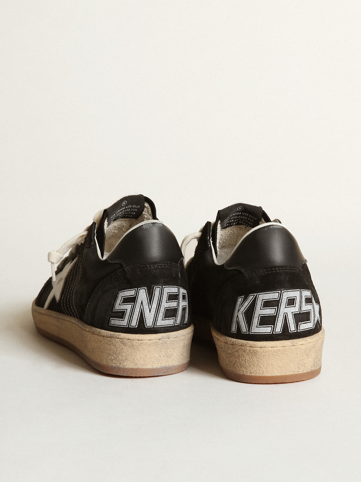 Sneaker Ball Star Uomo in suede nero con stella in pelle bianca e talloncino in pelle nera