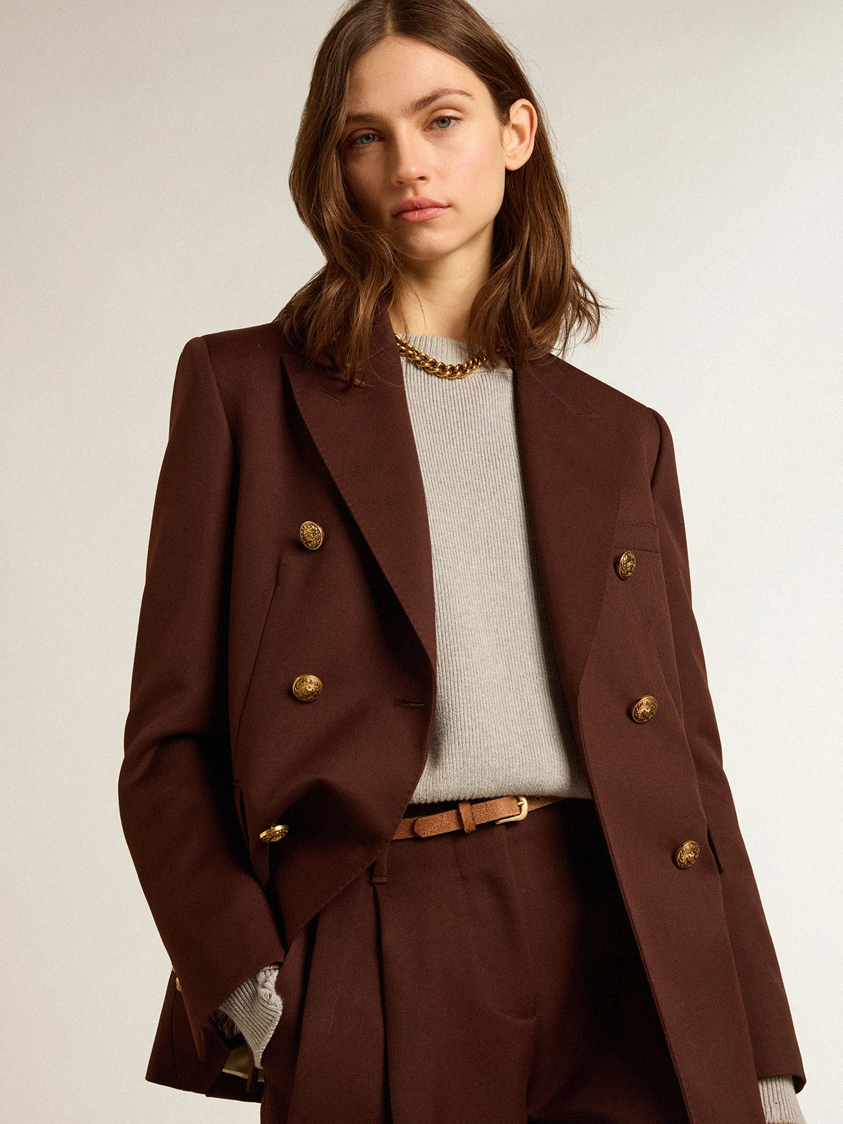 Blazer doppiopetto Collezione Journey in gabardine di lana color chicory coffee con bottoni araldici dorati