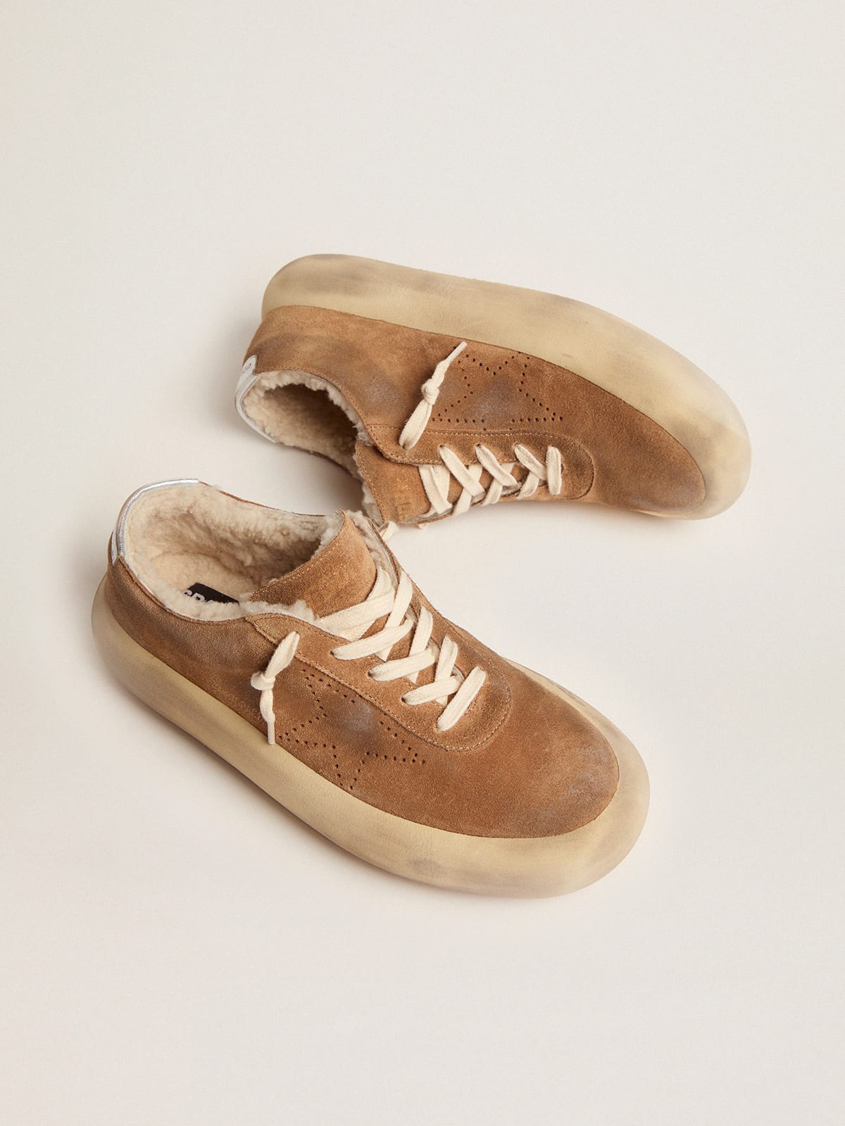 Space-Star Uomo in suede color tabacco e fodera in shearling