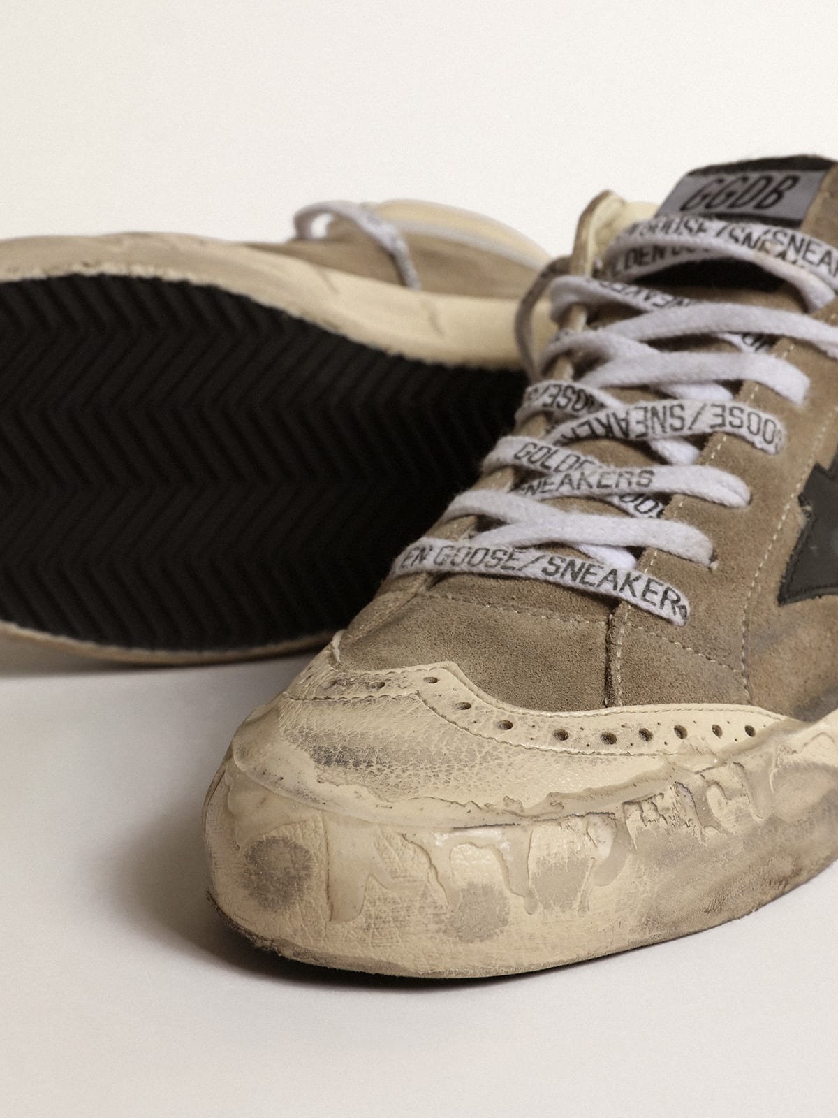 Mid Star LAB donna in suede grigia con stella nera